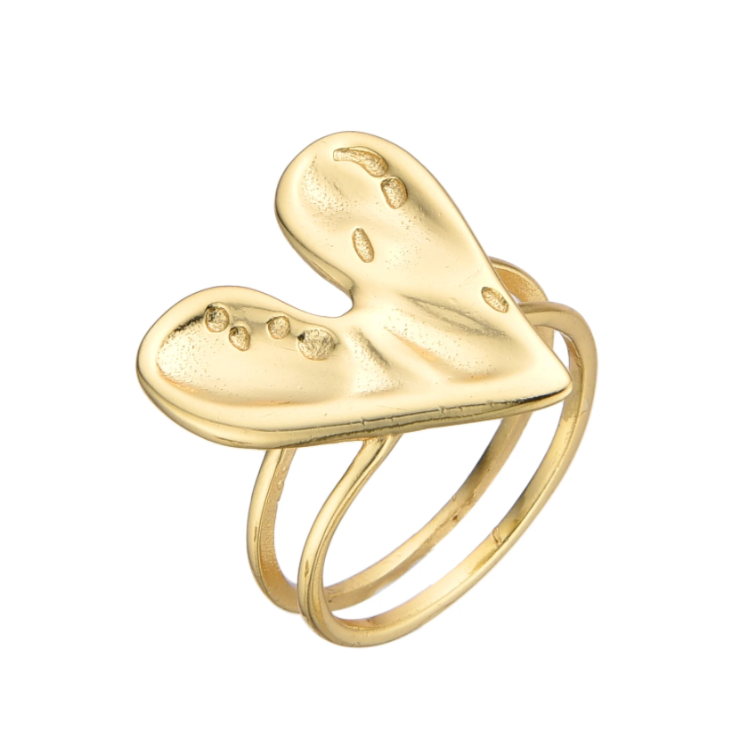 Anillo dorado corazón grande