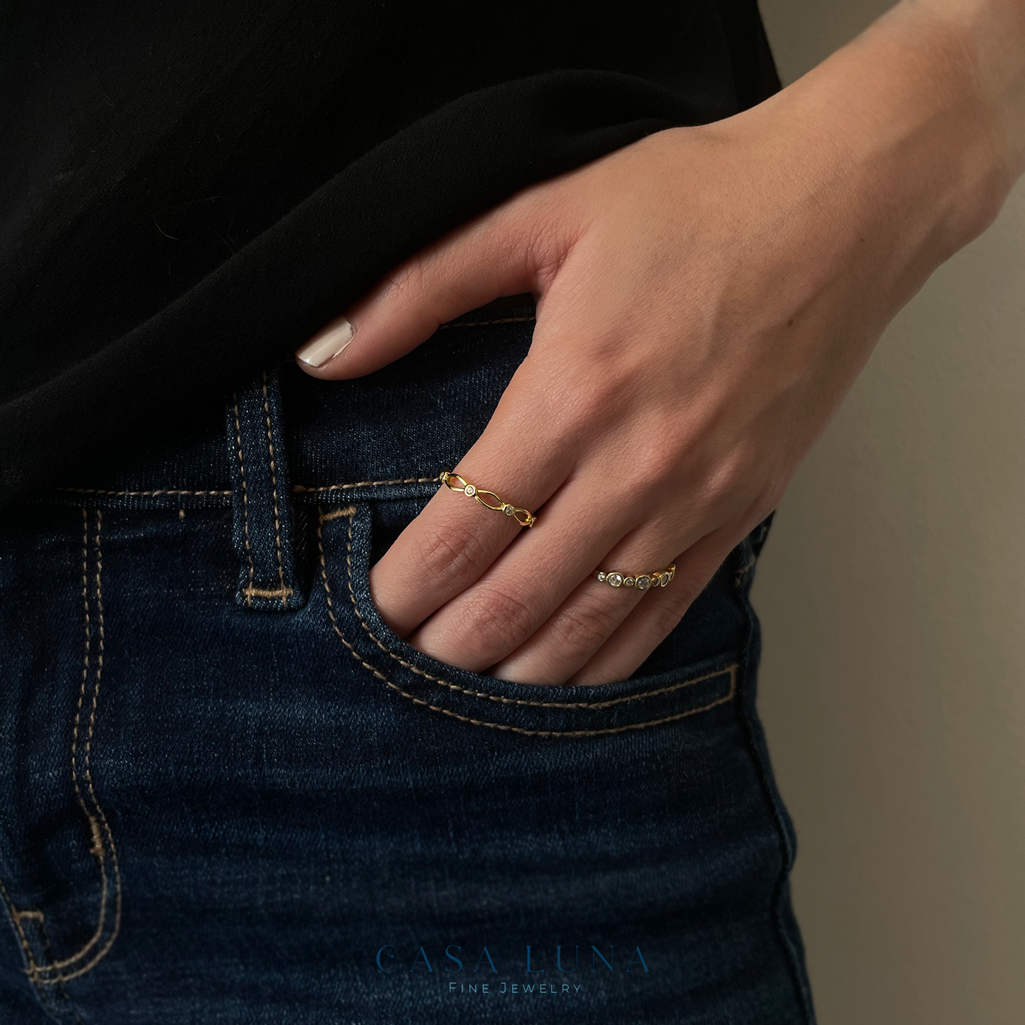 Anillo zirconia redonda pequeña y mediana, plateado
