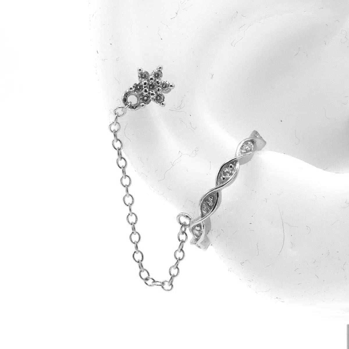 Arete de estrella de zirconias con ear cuff plateado
